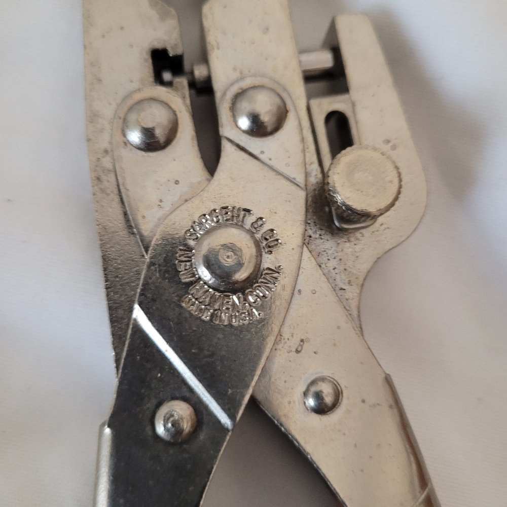 1970s Sargent Eyelet Punch - Picture 2 of 7